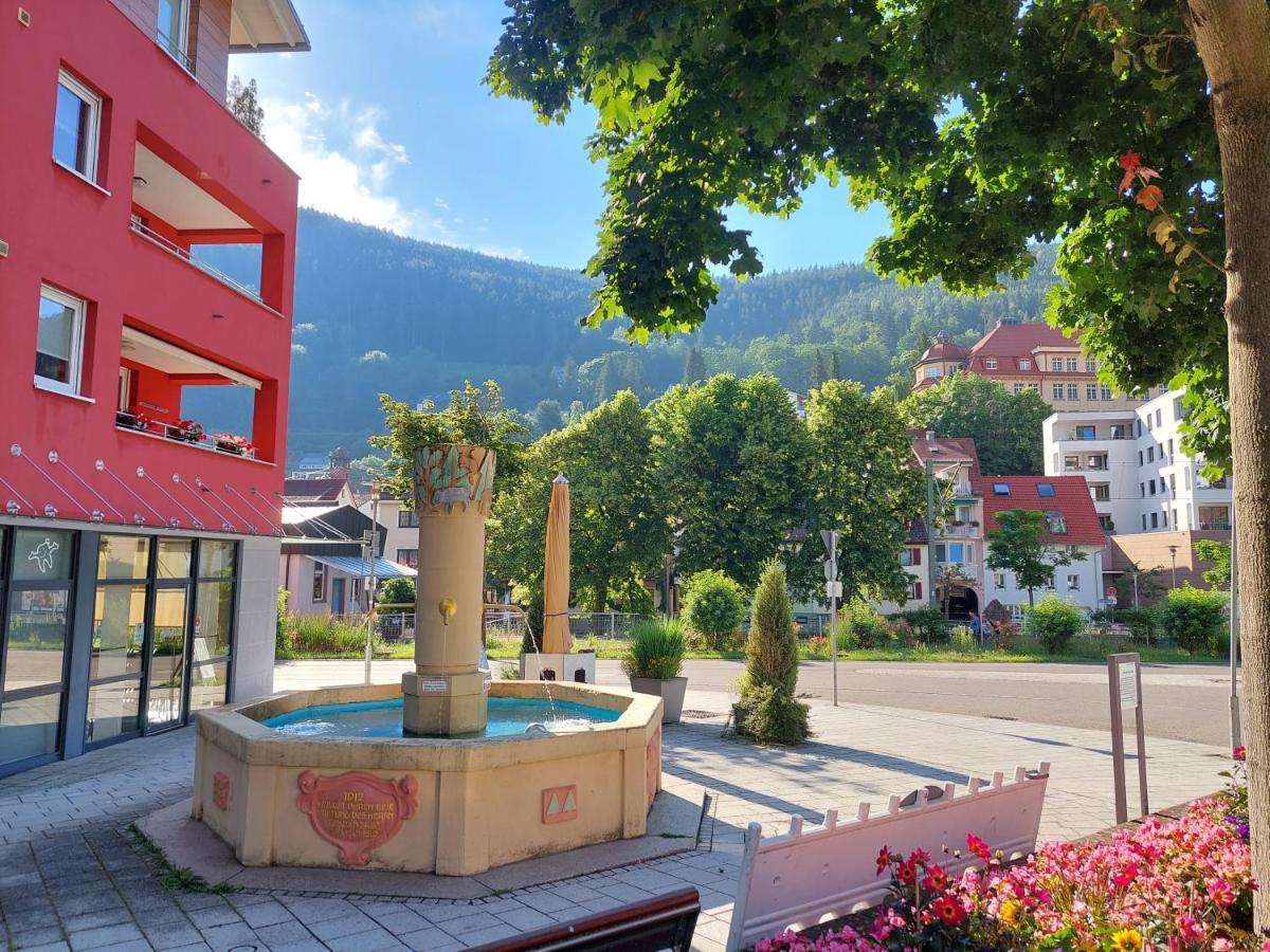 Apartement Am Waldrand Bad Wildbad Eksteriør bilde